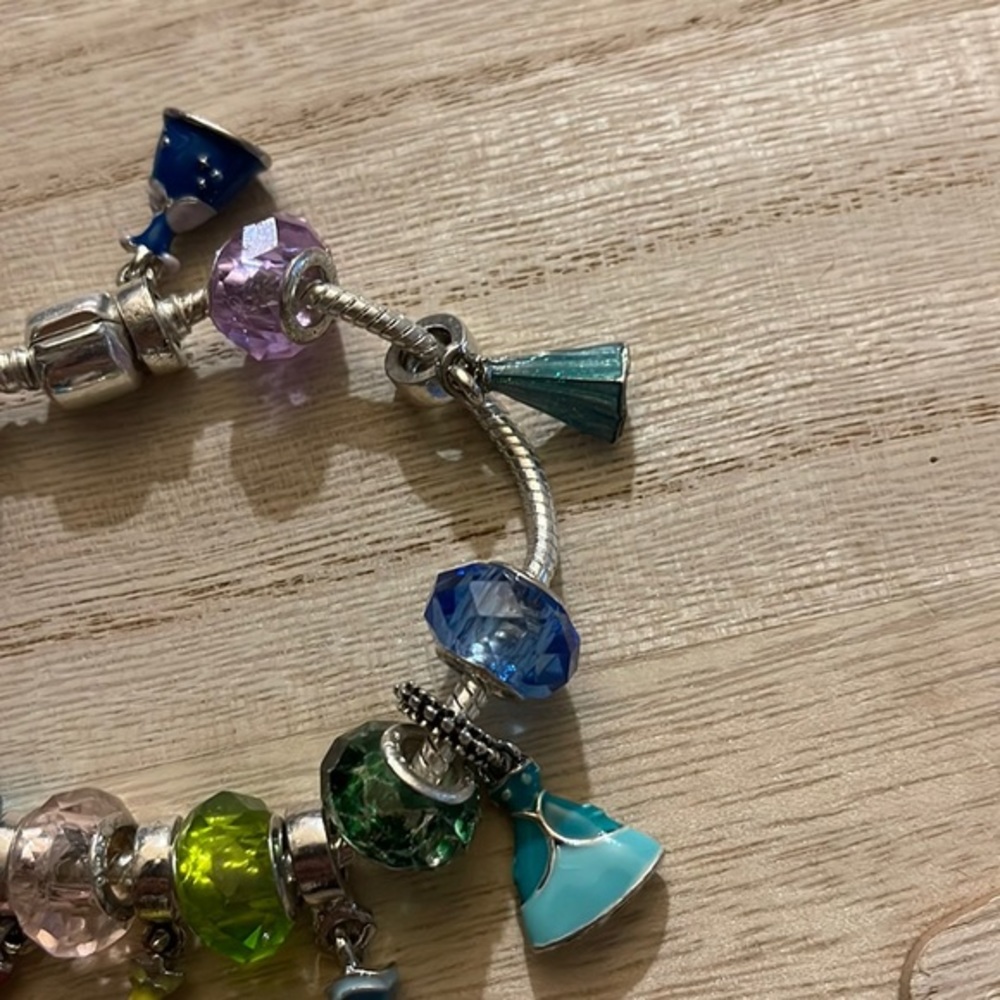 Disney Princess Charm bracelets - Picture 5 of 7